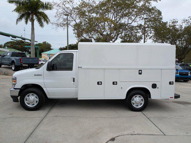 2026 Ford E-350 Cutaway Base