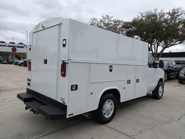 2026 Ford E-350 Cutaway Base