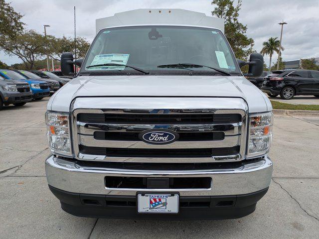 2026 Ford E-350 Cutaway Base