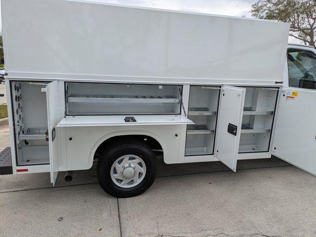 2026 Ford E-350 Cutaway Base