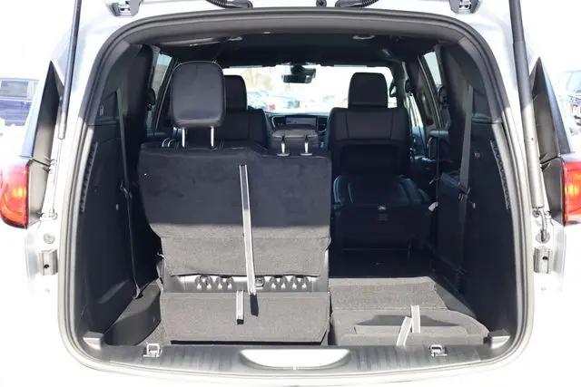 2026 Chrysler Voyager LX