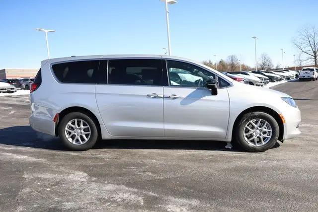 2026 Chrysler Voyager LX