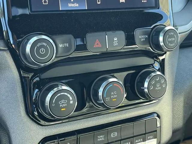 2026 Ram 3500 Tradesman/Big Horn