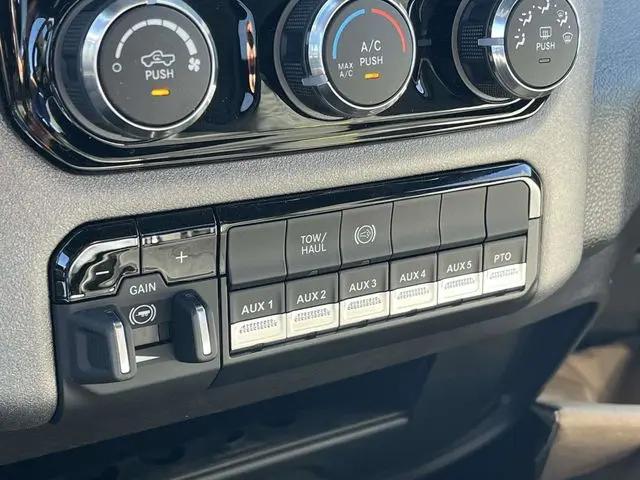 2026 Ram 3500 Tradesman/Big Horn