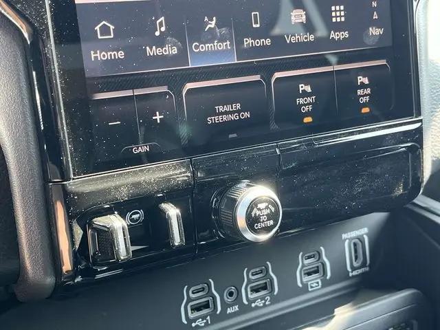 2025 Ram 1500 Laramie Crew Cab 4x4 5'7" Box