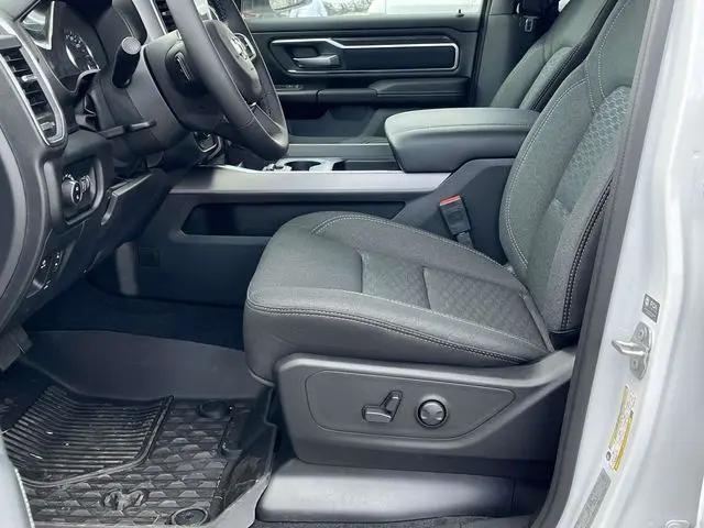 2025 Ram 1500 Big Horn Crew Cab 4x4 6'4" Box