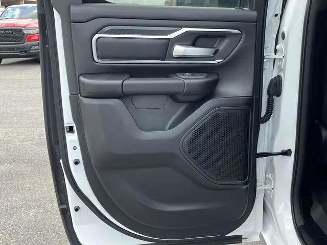 2025 Ram 1500 Big Horn Crew Cab 4x4 6'4" Box
