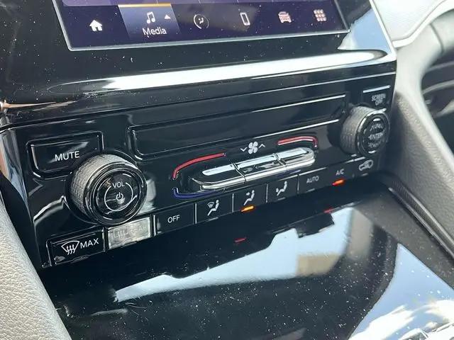2025 Jeep Grand Cherokee L Laredo X 4x4