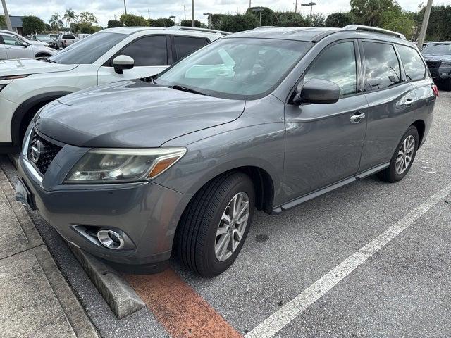 2016 Nissan Pathfinder SV 2016 Nissan Pathfinder SV