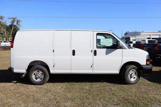 2025 Chevrolet Express Cargo Van RWD 2500 Regular Wheelbase WT