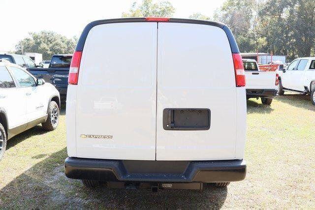 2025 Chevrolet Express Cargo Van RWD 2500 Regular Wheelbase WT