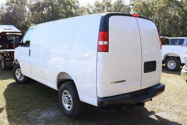 2025 Chevrolet Express Cargo Van RWD 2500 Regular Wheelbase WT