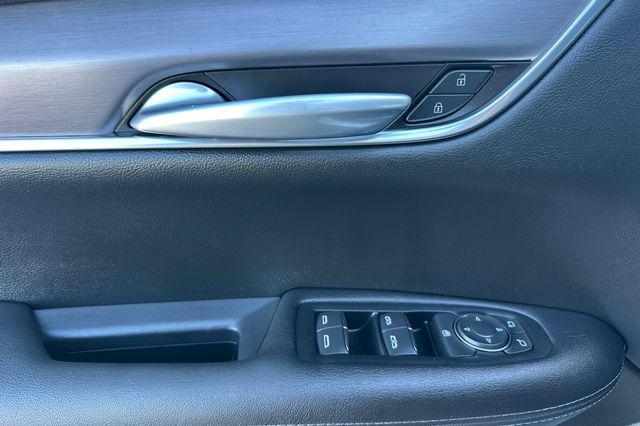 2026 Cadillac XT5 Luxury FWD