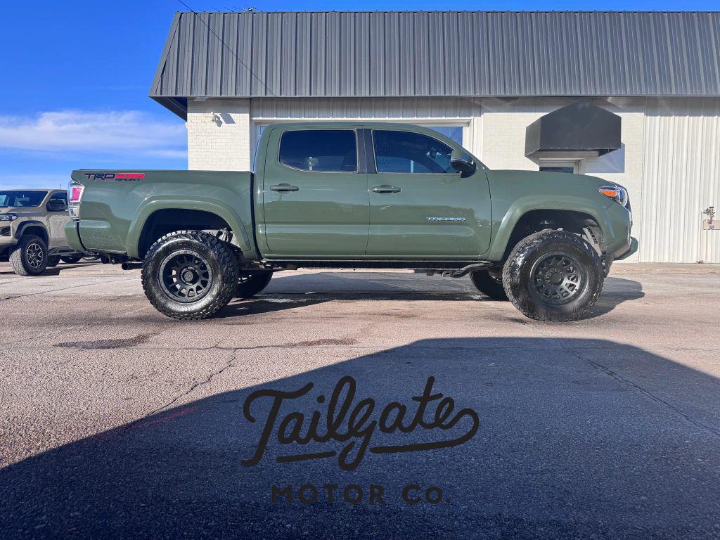 2022 Toyota Tacoma TRD Sport's photo