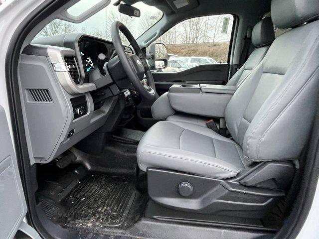 2026 Ford F-450 XL 4WD Crew Cab 179 WB 60 CA