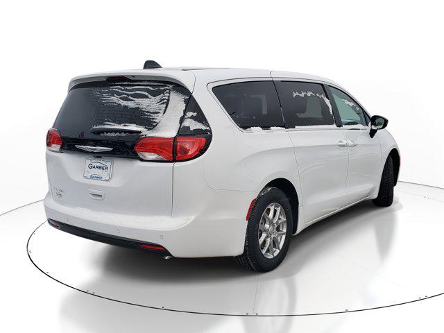 2026 Chrysler Voyager LX