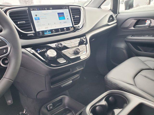 2026 Chrysler Voyager LX
