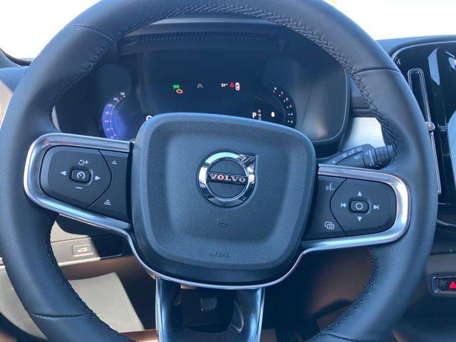 2026 Volvo XC40 B5 Ultra Black Edition