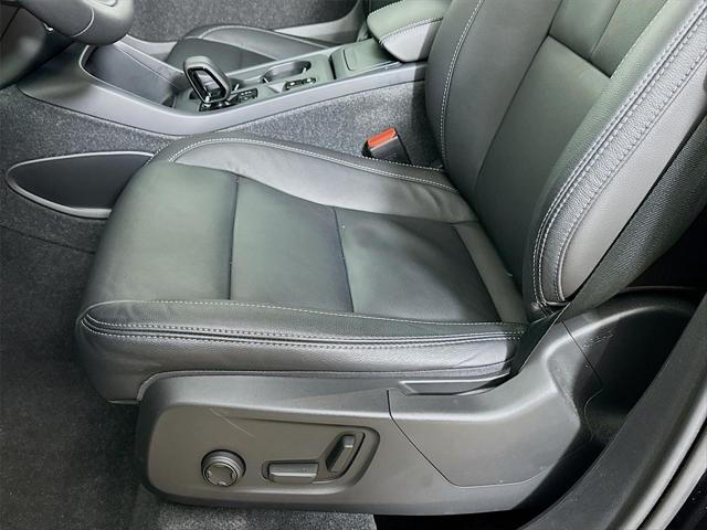 2024 Volvo XC40 B5 Core Bright Theme