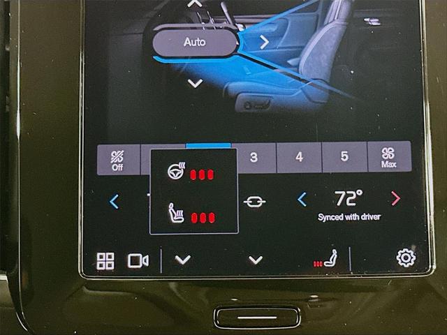 2024 Volvo XC40 B5 Core Bright Theme