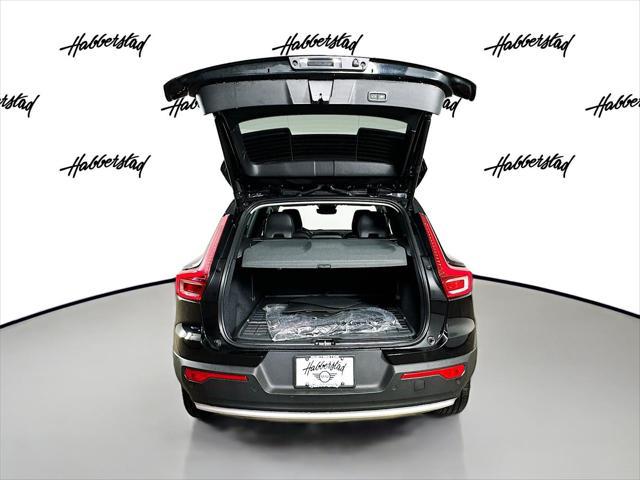 2024 Volvo XC40 B5 Core Bright Theme