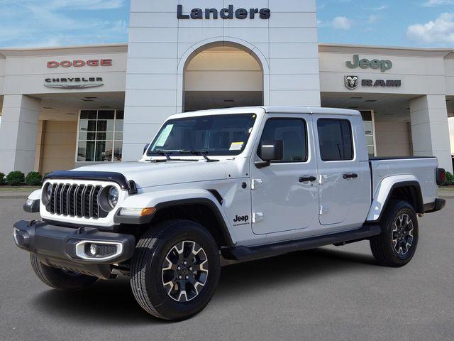 2026 Jeep Gladiator GLADIATOR SAHARA 4X4