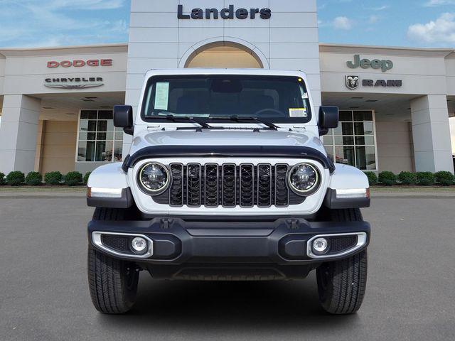 2026 Jeep Gladiator GLADIATOR SAHARA 4X4