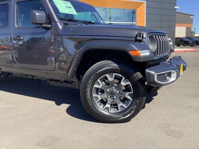 2026 Jeep Gladiator GLADIATOR SAHARA 4X4