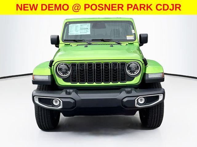 2026 Jeep Gladiator GLADIATOR SAHARA 4X4