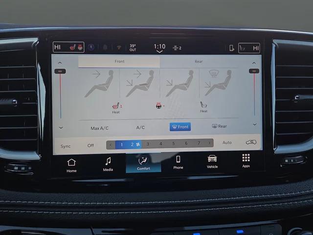 2026 Chrysler Pacifica Select