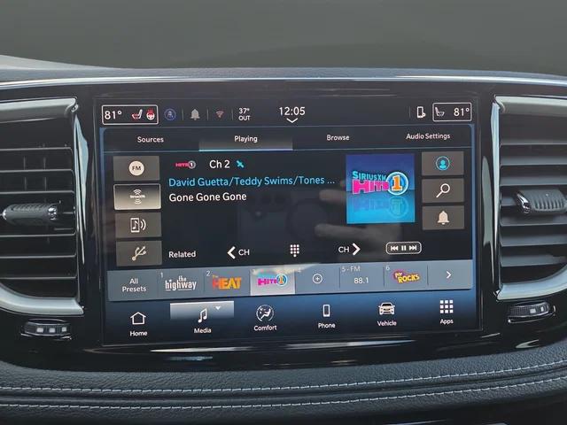 2026 Chrysler Pacifica Select