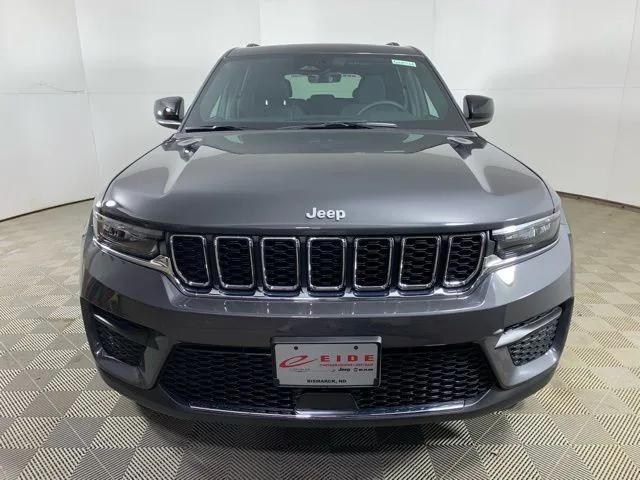 2026 Jeep Grand Cherokee GRAND CHEROKEE LAREDO X 4X4