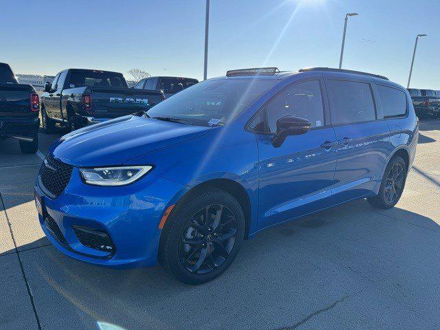 2026 Chrysler Pacifica PACIFICA LIMITED AWD