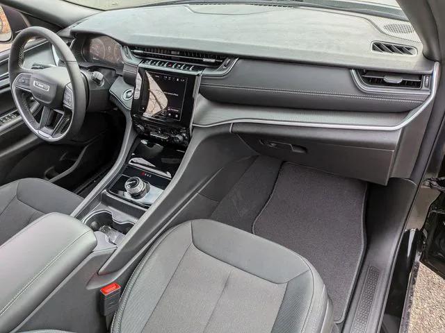 2026 Jeep Grand Cherokee Altitude 4x4