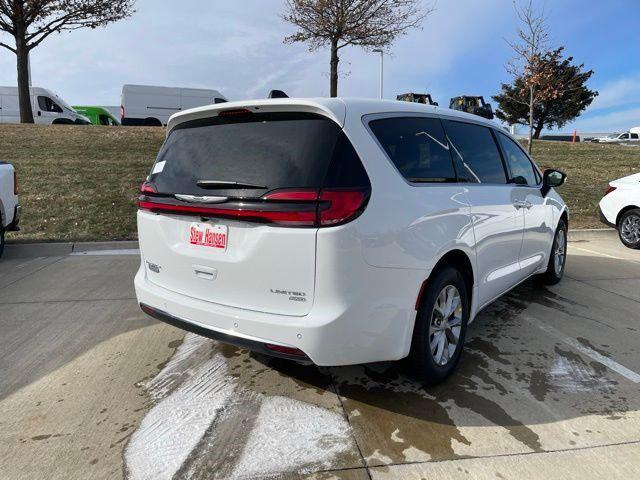 2026 Chrysler Pacifica Limited AWD