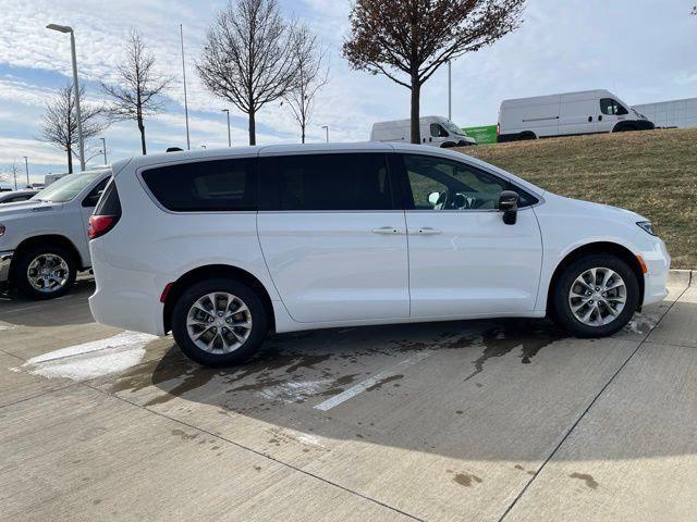 2026 Chrysler Pacifica Limited AWD