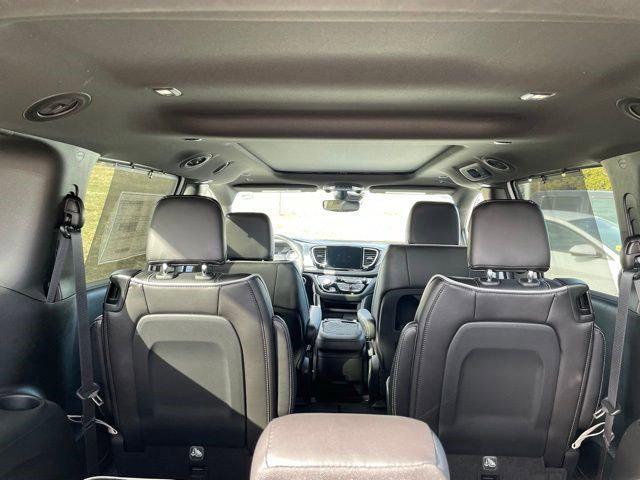 2026 Chrysler Pacifica Limited AWD