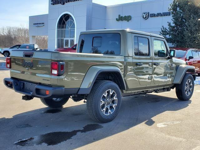 2026 Jeep Gladiator GLADIATOR SAHARA 4X4 2026 Jeep Gladiator GLADIATOR SAHARA 4X4