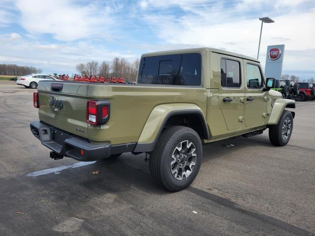 2026 Jeep Gladiator GLADIATOR SAHARA 4X4