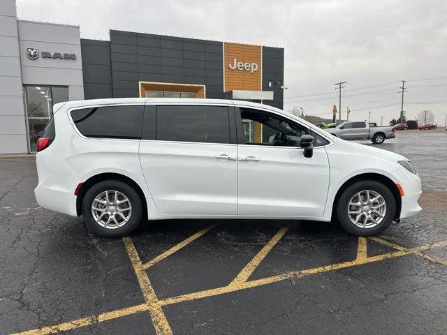 2026 Chrysler Voyager VOYAGER LX