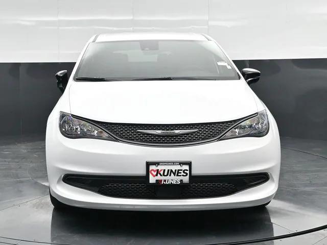 2026 Chrysler Voyager VOYAGER LX