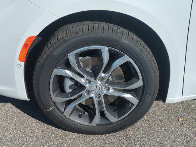 2026 Chrysler Pacifica Pinnacle AWD