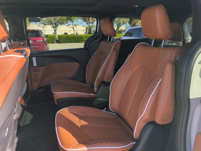 2026 Chrysler Pacifica Pinnacle AWD