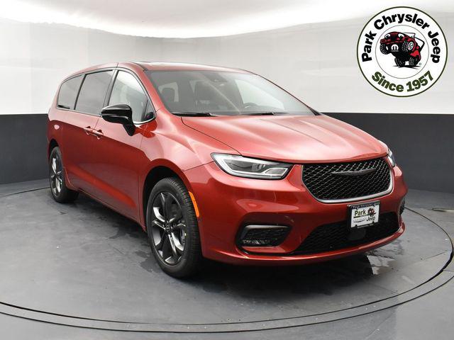 2026 Chrysler Pacifica Select AWD