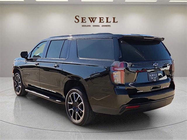 2023 Chevrolet Suburban 4WD RST