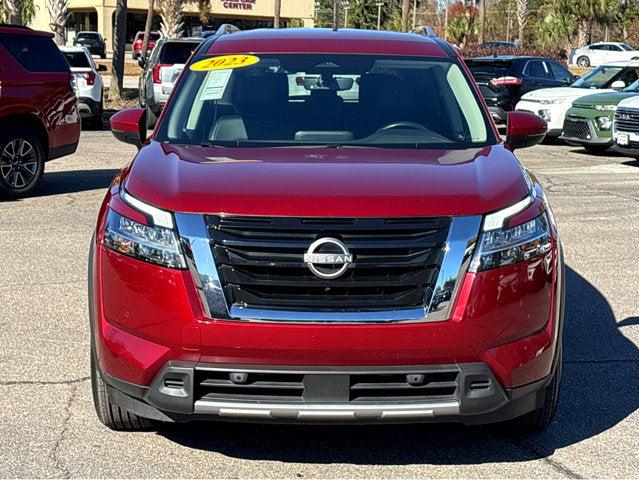 2023 Nissan Pathfinder SL 4WD