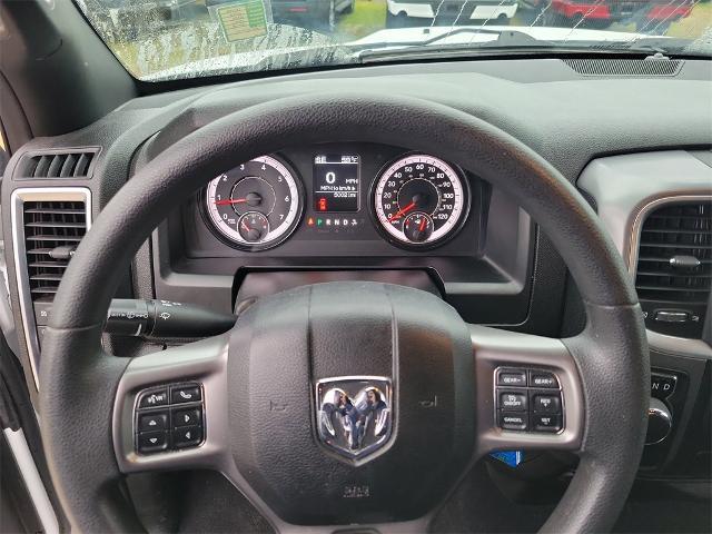 2024 Ram 1500 Classic Warlock Crew Cab 4x2 5'7" Box