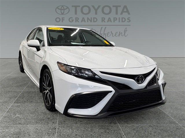 2021 Toyota Camry SE AWD
