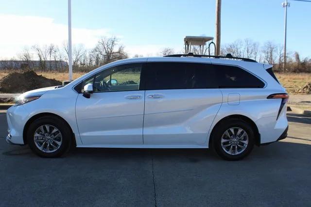 2022 Toyota Sienna XLE