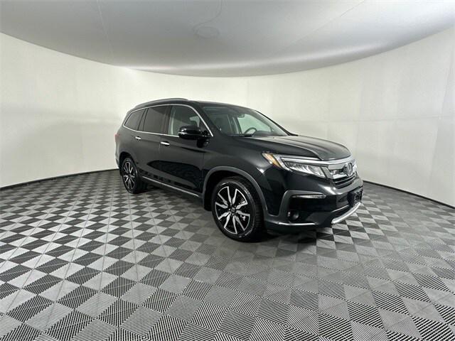 2020 Honda Pilot AWD Touring 8 Passenger 2020 Honda Pilot AWD Touring 8 Passenger